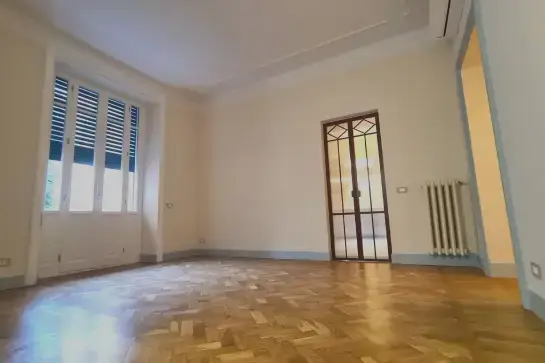 Appartamento ristrutturato nel quartiere Coppedè a Roma